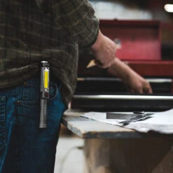 Nebo Big Larry™ 2 -Camping Sale Shop 6737 gray Lifestyle 7 1800x1800 08ec316c 3233 4f3d a8c9 dd9595a3563d