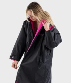 Dryrobe Advance Long Sleeve BLACK PINK - RECYCLED -Camping Sale Shop Black Pink 4 2024x2024 9f20c94a b246 42a5 b5bf 5333a56e0fe3