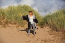 Dryrobe Advance Kids Short Sleeve BLACK PINK -Camping Sale Shop KIDS BEACH DRYROBE 193 7d4a34d0 e1fa 411f 813f e72e10e204c6 2024x2024 1