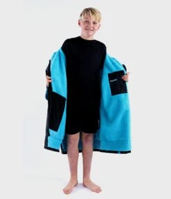 Dryrobe Advance Kids Short Sleeve BLACK BLUE -Camping Sale Shop SS Black Blue 2 2024x2024 d5df1ff3 7d9a 479b 9a2b f57674f9865b