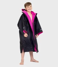 Dryrobe Advance Kids Short Sleeve BLACK PINK -Camping Sale Shop SS Black Pink 3 2024x2024 169509cc 1cef 4230 ab30 1ecc6aad1398