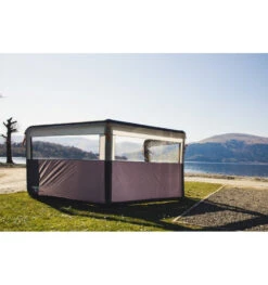 Vango Sentinel AirBeam Windbreak -Camping Sale Shop sentinel airbeam windbreak 1