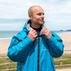 Osprey Unisex Changing Robe Teal 14 Osprey Unisex Changing Robe Teal -Camping Sale Shop su4052 56 changing robe lifestyle 1